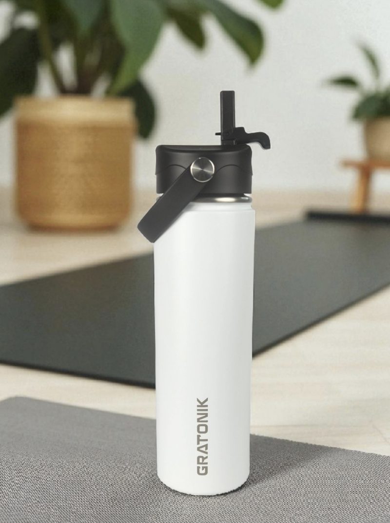 White 24oz/700ml (straw lid)
